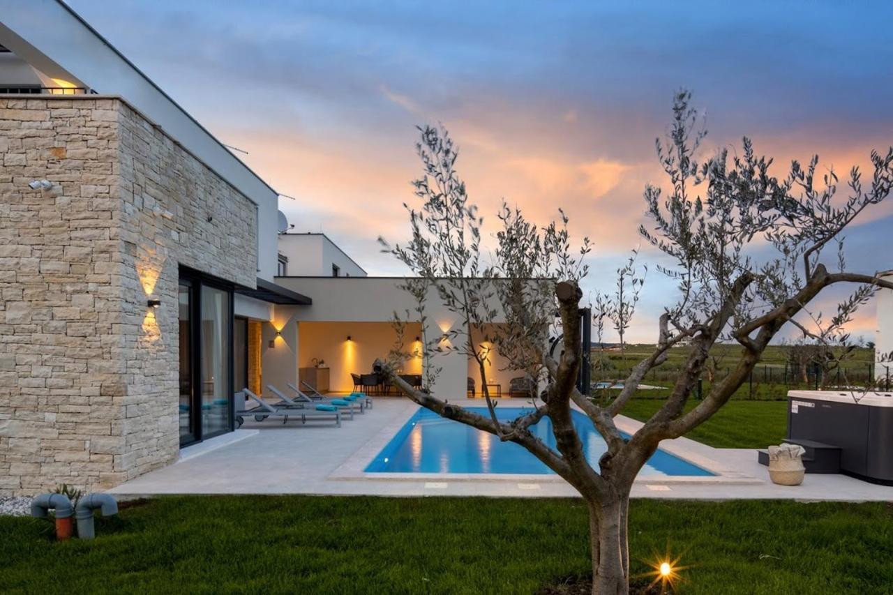 Villa Bella By Seeadria Agency Brtonigla Exterior photo