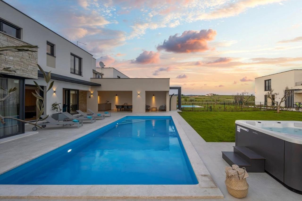 Villa Bella By Seeadria Agency Brtonigla Exterior photo